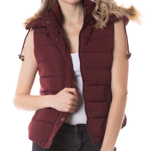 Jackets & Blazers - NWT Burgundy Faux Fur Hooded Quilted Bomber Vest